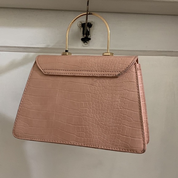 ShyDiva Co, pink purse. Small. cute for bunch looks, going out, etc - Picture 2 of 3